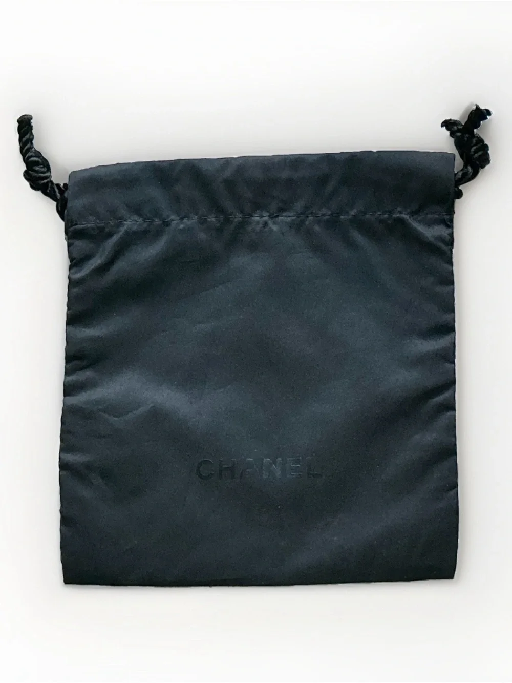NEW CHANEL No 5 Factory 5 White Cotton Logo Towel + Black Logo Drawstring Pouch